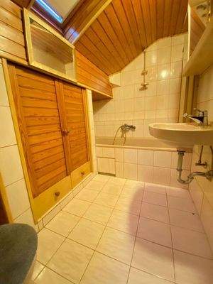 Dachgeschoss - Badezimmer