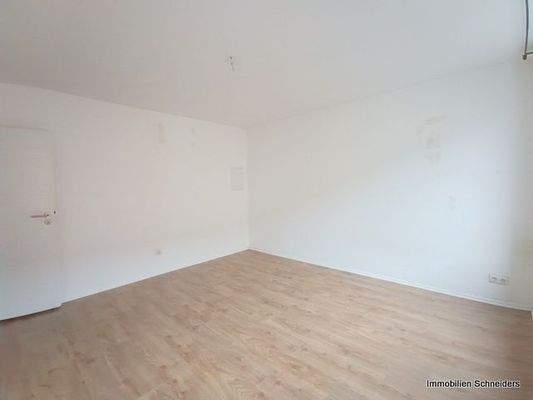 Zimmer an der Straße (Bild3)