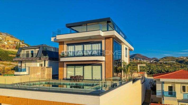 Luxury Sea View 12-Room Villa in Alanya