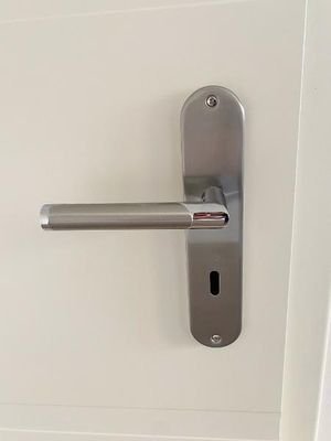 moderner Türbeschlag
