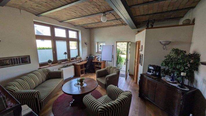 ausgebaute Schmiede EG