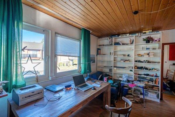 Büro, Kind oder Gast, das Haus verfügt über genügend Platz.