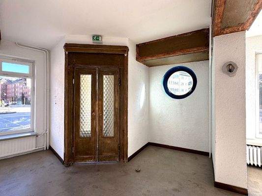 Schwingtür mit norddeutschem Ambiente