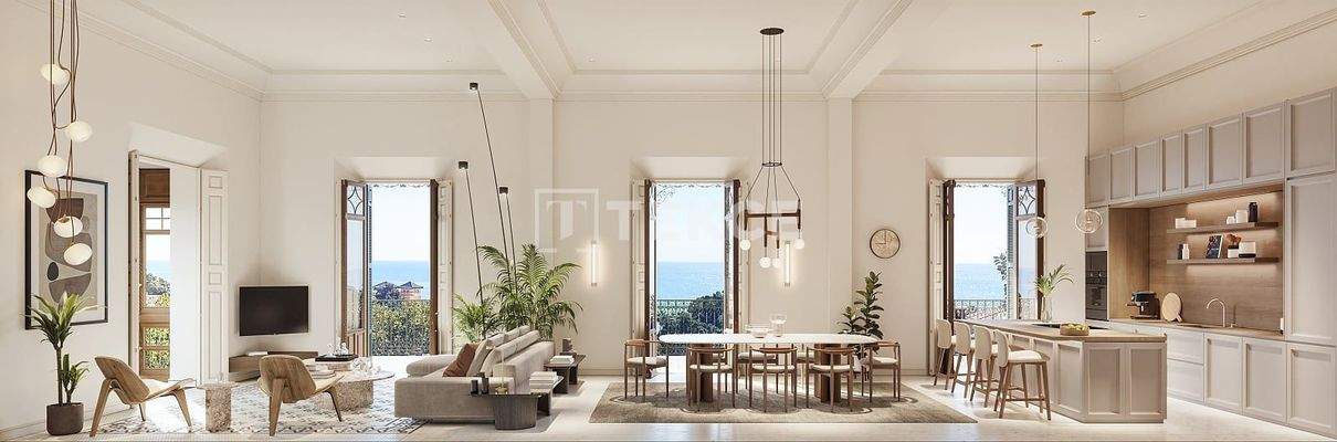 Historical Apartments with Sea Views in the Heart of Málaga