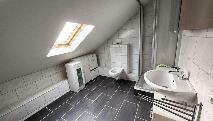 Badezimmer Dachgeschosswohnung