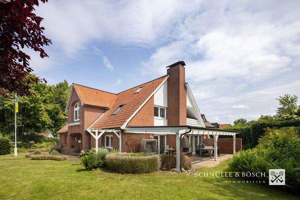 Wunderschön angelegter Garten mit vielen besonderen Highlights