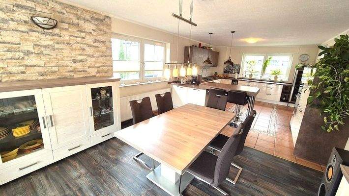 Der Essbereich und Küche