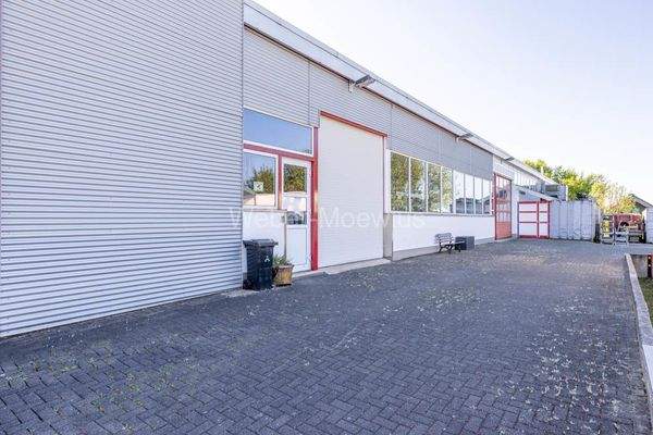 3396 Zufahrt Werkhallen + Lager