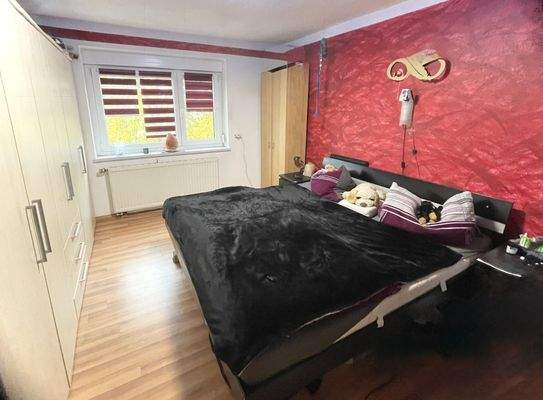 Großes Schlafzimmer