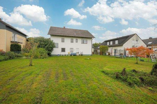 Rückansicht und Garten