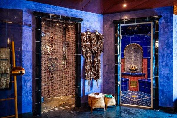 Eine Wellsnessoase mit Dampfbad...