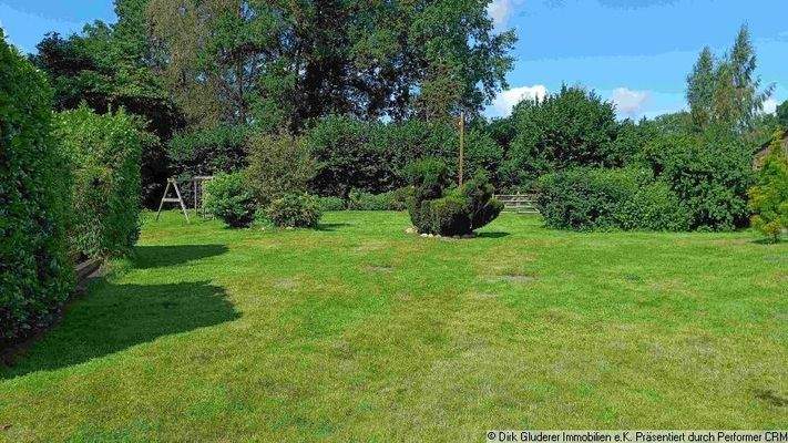 weitläufige Gartenanlage