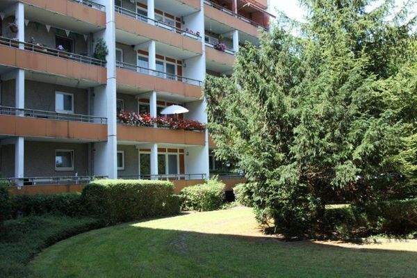 Innenhof vor Haupteingang