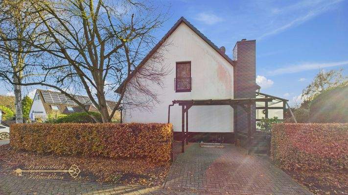 Außenansicht Carport