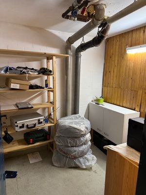 Kellerraum zur Wohnung.JPG