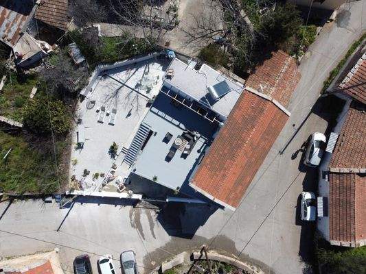 Wunderschön Renovierte Villa mit Meer- und Bergblick zum Verkauf in Xirosterni