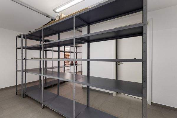 Separater Zwischenraum / Lager