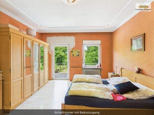 07_Schlafzimmer_mit_Balkonzugang