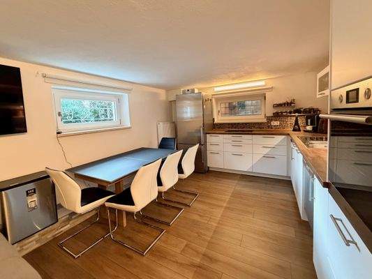 Souterrain Kochen/ Wohnen