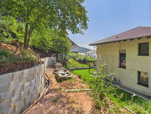 Gartenbereich am Waldrand