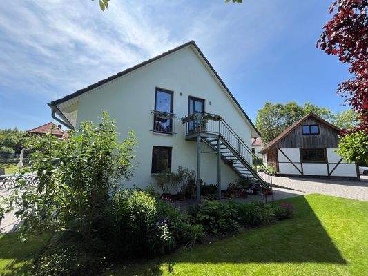 Außentreppe zur 3. Wohneinheit