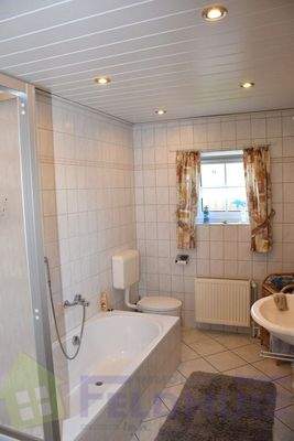 Badezimmer EG Bild 1