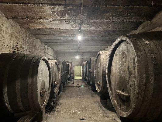 KG1_Fässer_ehem. Mosterei