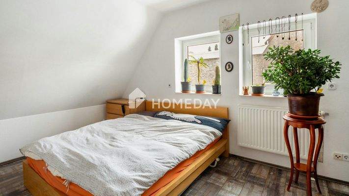 1. OG Elternschlafzimmer 1