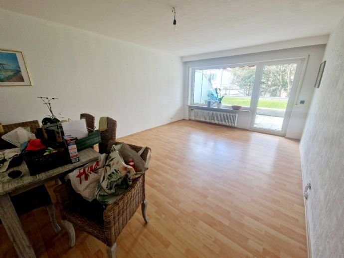 Tolle Lage -- Helle 2 Zimmer Wohnung mit EBK und Terrasse in Nürnberg am Rechenberg --