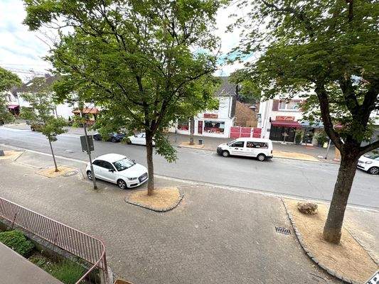 FS11 Ausblick Straßenseite.jpg