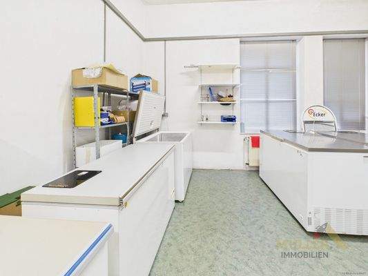 CAM05667G0-PR0015-STILL005