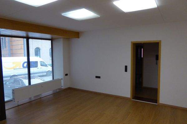 Büro EG vorne neu renoviert (14).JPG
