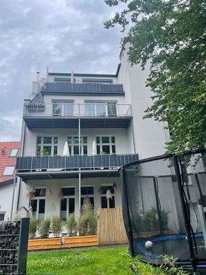 Rückansicht Haus 130-m²-Wohnung 1. Etage