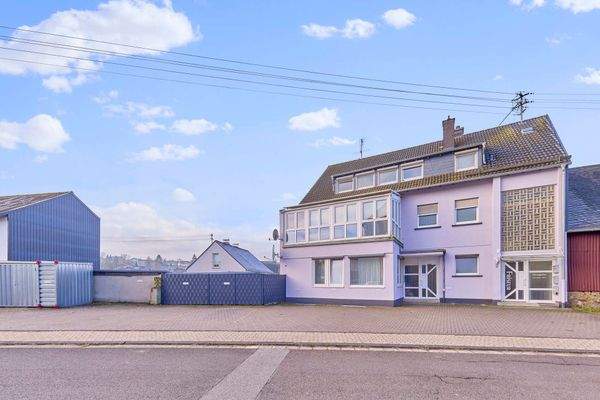 Vorderseite (10 Stellplätze)