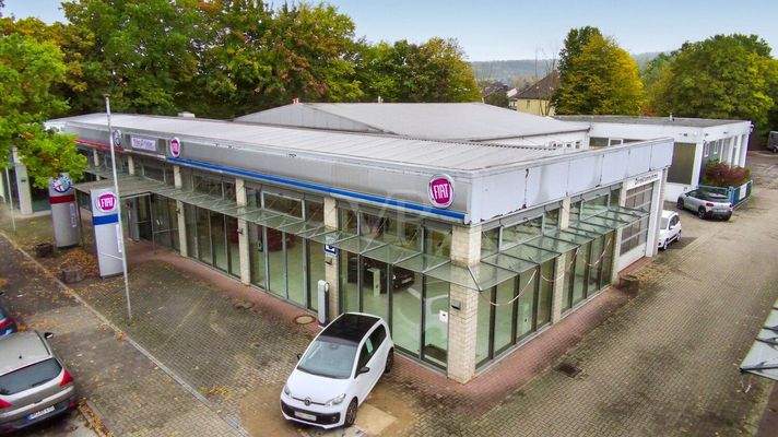 Haupteingang_Ausstellung links_Direkannahme