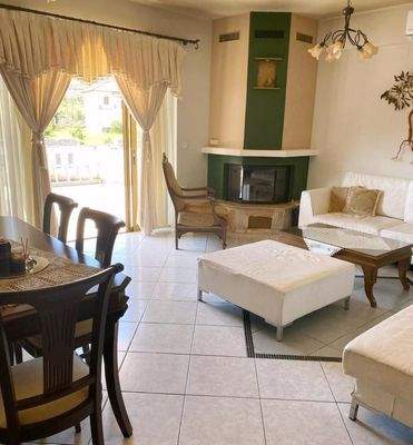 Kreta, Voukolies: Möblierte Wohnung im ersten Stock zu verkaufen