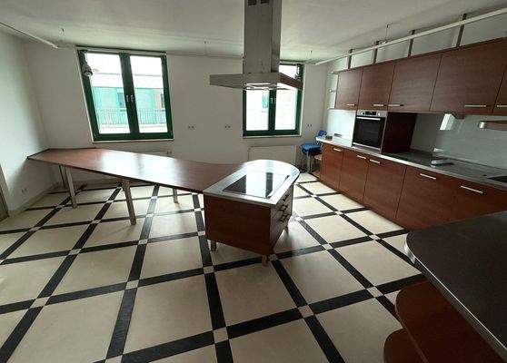 Pausenraum mit Küche im OG