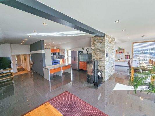 Offen gestalteter Wohn- und Essbereich