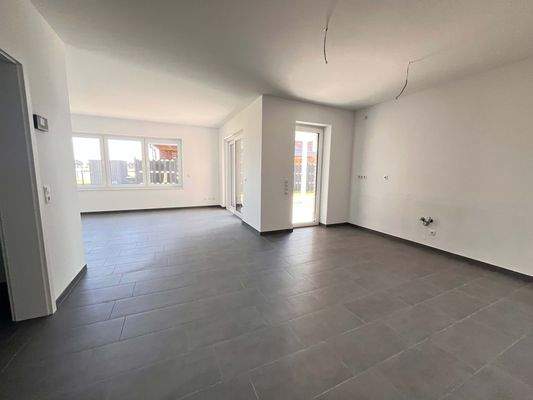 Wohnzimmer mit Küche