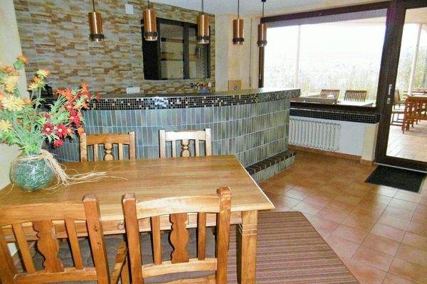 .... mit kleiner Bar.