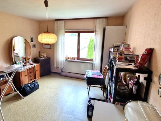 Zimmer 2 EG