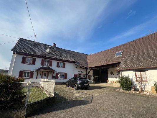 Aussen Hof.jpg