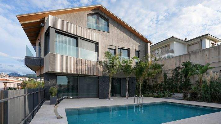 Seaview Villa with a Private Garden and Pool in İzmir