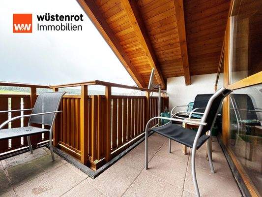 Sonnenbalkon: Geschützt und offen zugleich – ein Balkon mit Herz