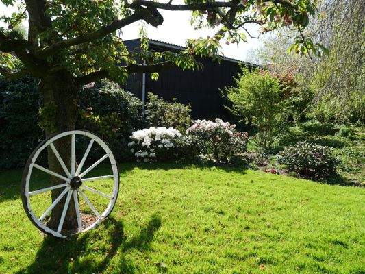 vielseitig angelegtes Grundstück