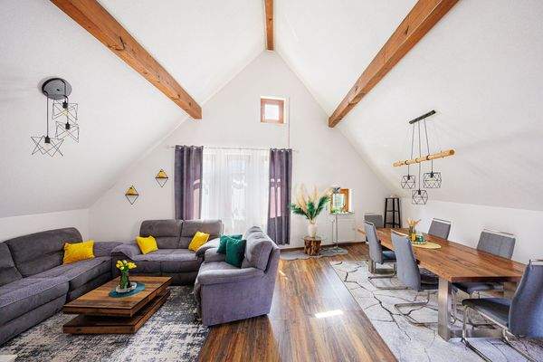 Wohn- und Essbereich