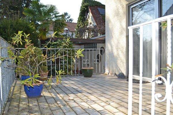 Vorgelagerte Terrasse