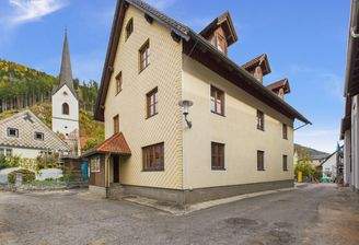 CAM04191G0-PR0066-STILL005