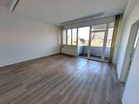 Beispiel Büro mit Balkon