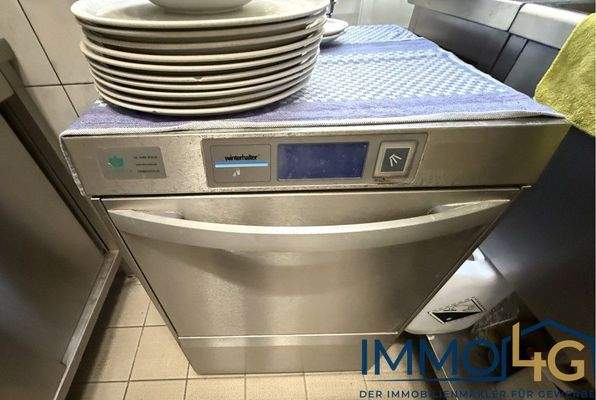 70f04300-113c-4cc3-be6b-5443846db3d9